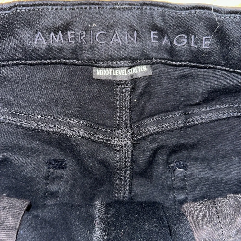 AE Shorts - Picture 3 of 4
